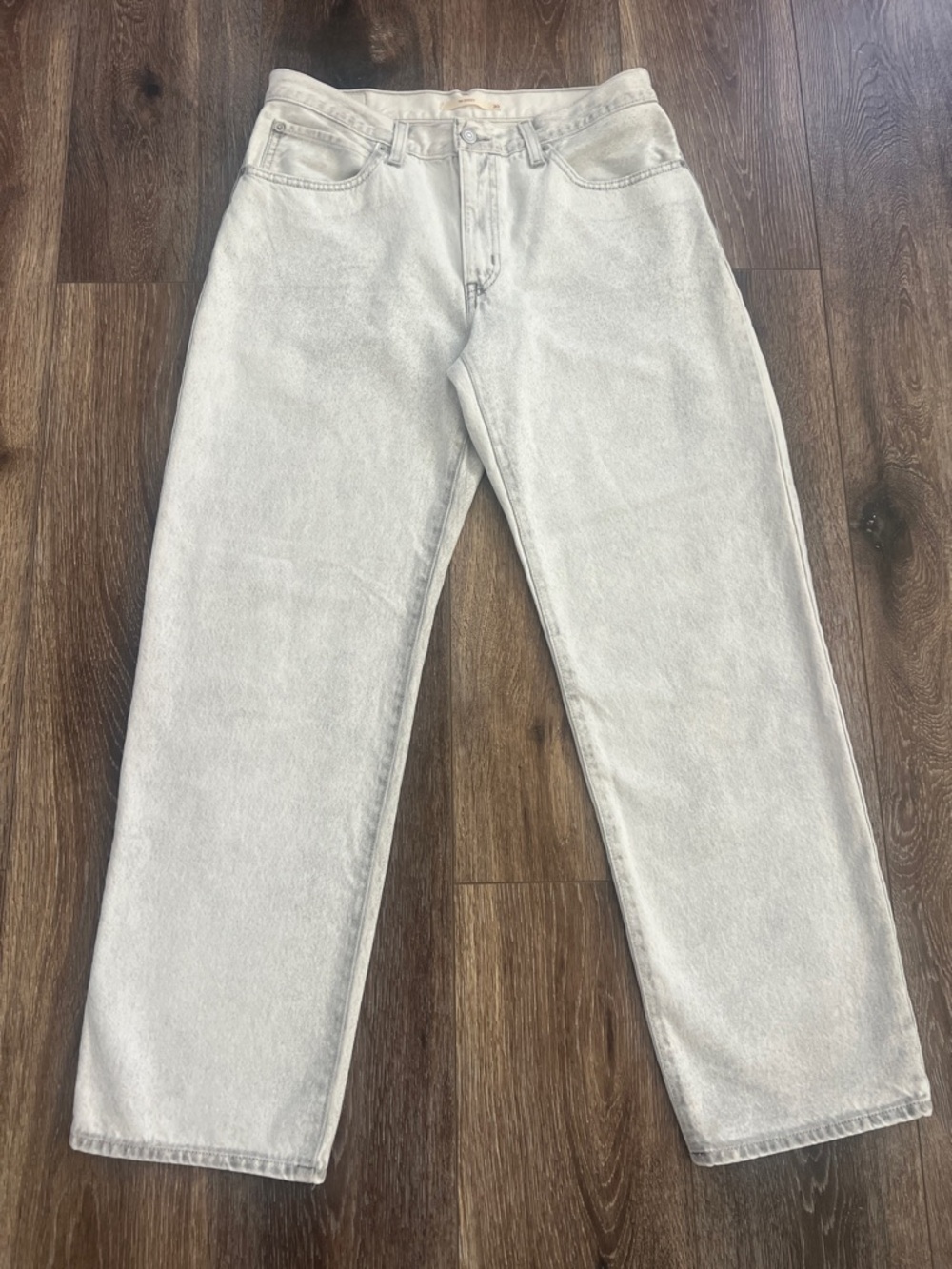 Levi's® ‘94 Baggy Fit Jeans Light Gray Splattered Wash W/Soft White Denim Base 🩶 - Picture 6 of 11